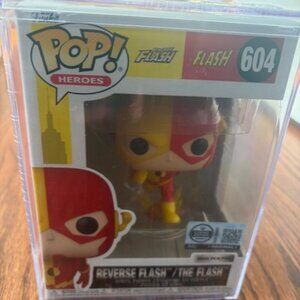 Funko POP! DC Heroes Reverse Flash/The Flash Split #604 Ltd. Ed. 3500 Protector